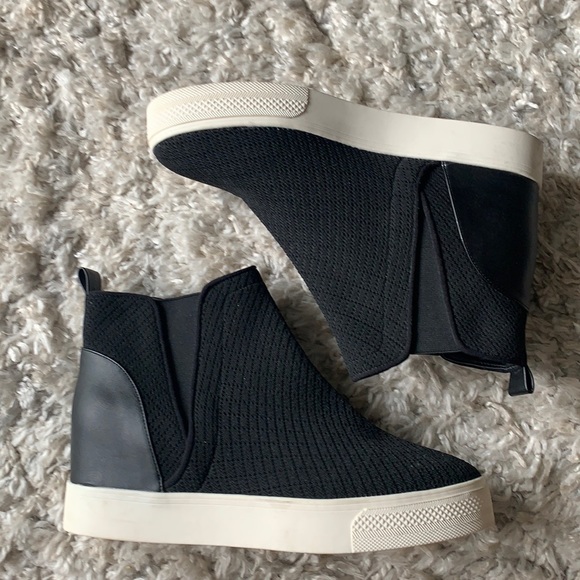 Steve Madden Shoes - Steve Madden wedge sneaker boots